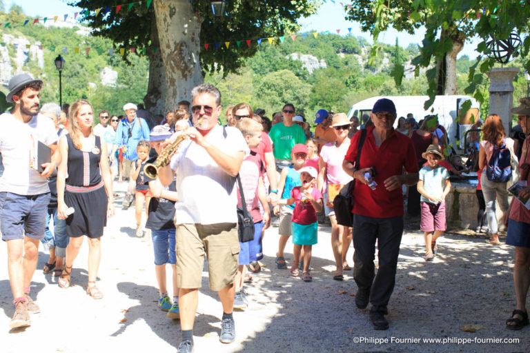 IMG_16088777_Deambulation-Musicale- Septet-des-Elephants Labeaume-en-Musique-2016 Culture Labeaume Ardeche