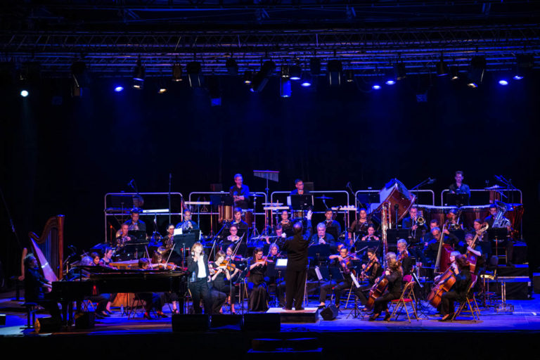 Jane Birkin & le Gainsbourg Symphonique - Saint Alban Auriolles, jardins du Mas Daudet, le 9 août 2019.